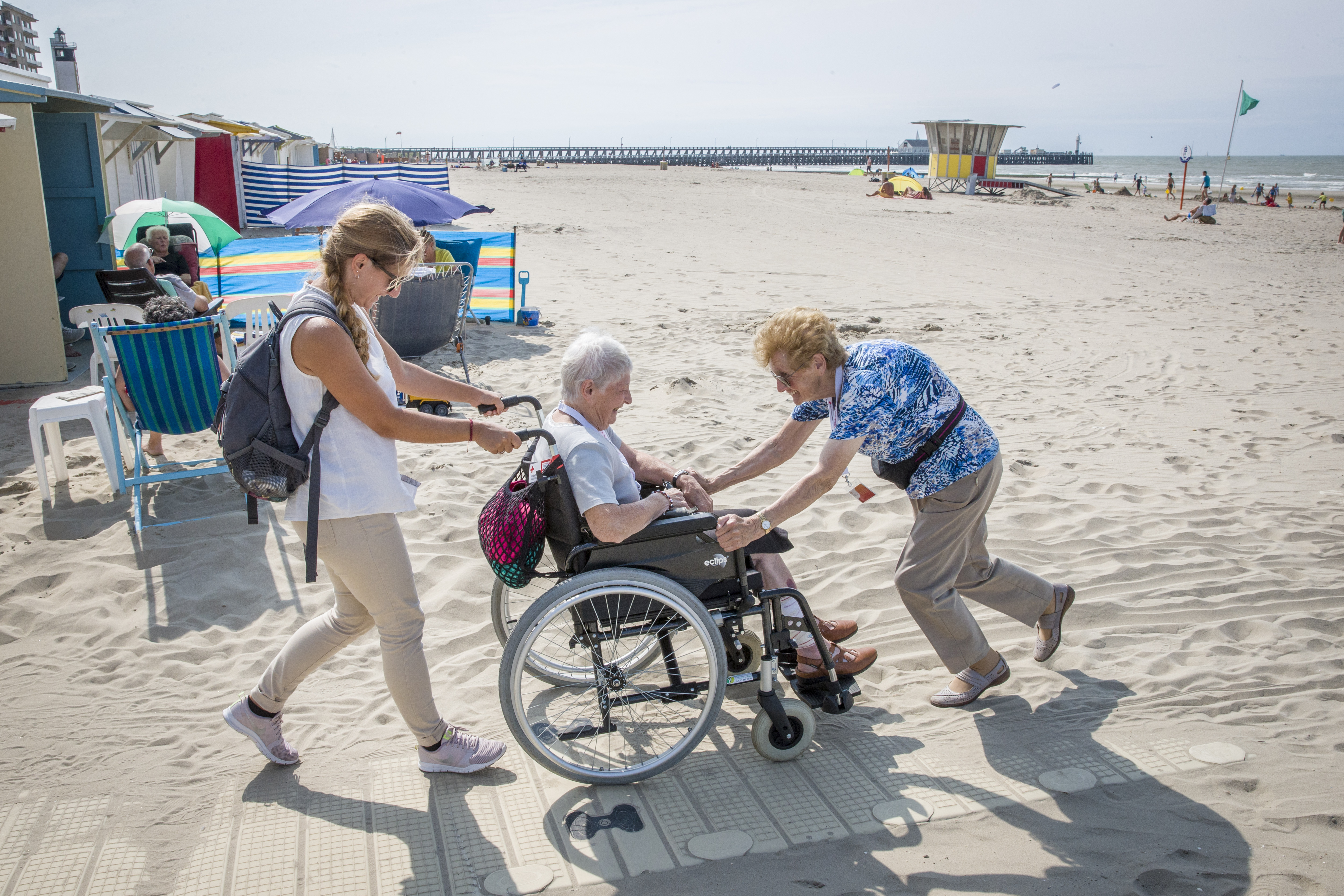 bénévolat fauteuil roulant vacances handicap 